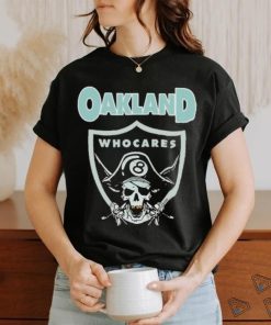 Josh jacobs wearing oakland who cares 8 raiders skull shirt - Limotees