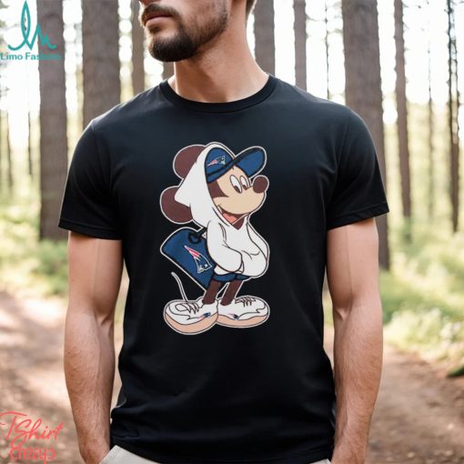 Official new England Patriots NFL x Disney Mickey Mouse Cartoon Shirt