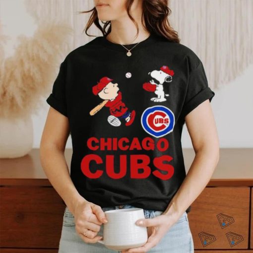 Peanuts Charlie Brown And Snoopy Playing Baseball Chicago Cubs Shirt