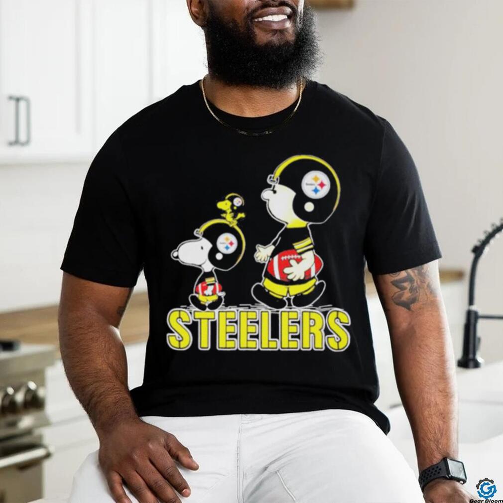 Pittsburgh Steelers Snoopy Love Heart Shirt - High-Quality Printed