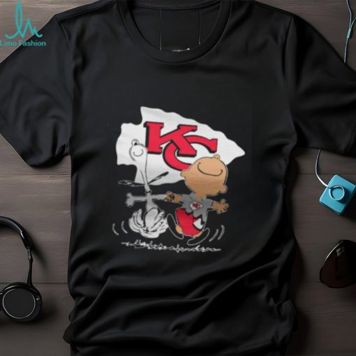 Snoopy Charlie Brown Happy Kansas City Chiefs Shirt