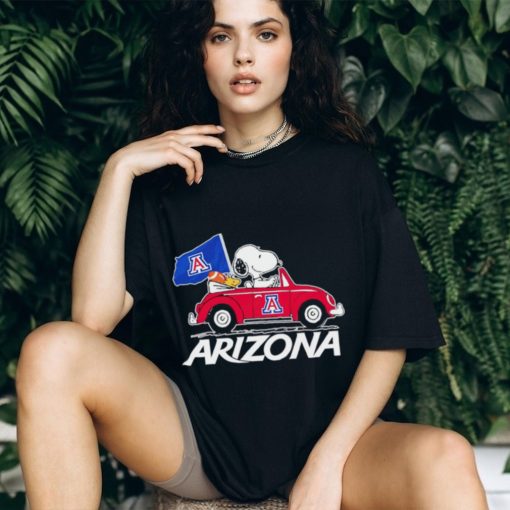 Snoopy and Woodstock driving car Arizona Wildcats shirt