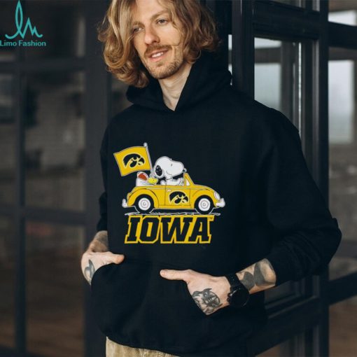 Snoopy and Woodstock driving car Iowa Hawkeyes shirt