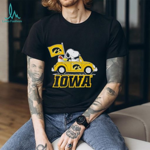 Snoopy and Woodstock driving car Iowa Hawkeyes shirt