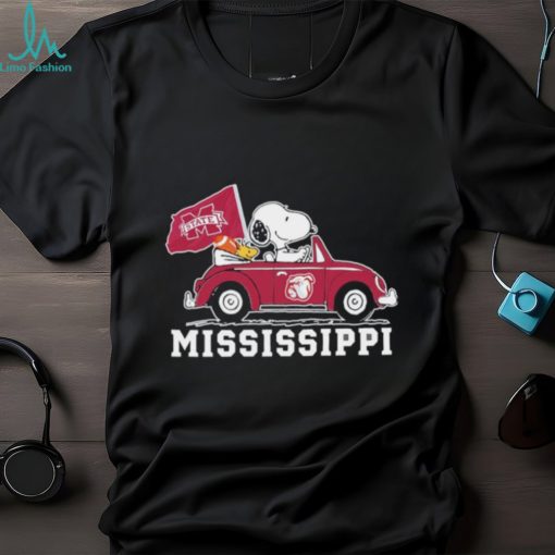 Snoopy and Woodstock driving car Mississippi State Bulldogs shirt