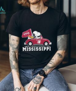 Snoopy and Woodstock driving car Mississippi State Bulldogs shirt