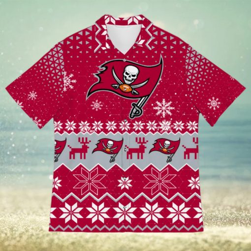 Tampa Bay Buccaneers Snowflake Pattern 3D Hawaiian Shirt Christmas Gift