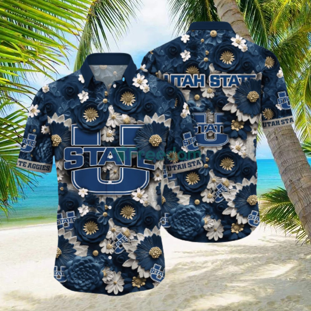 New York Yankees MLB Flag US Background Hawaiian Shirt For Men And Women -  YesItCustom