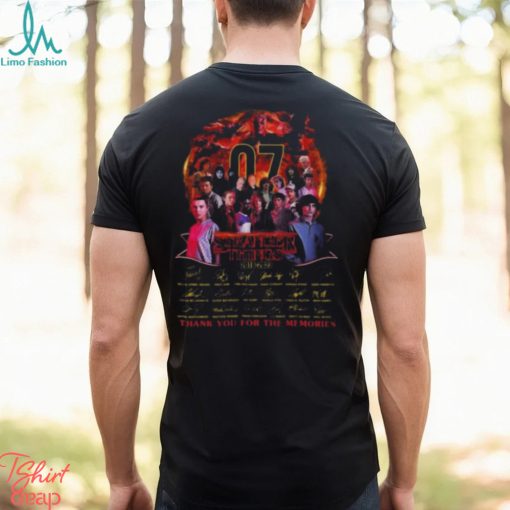 07 Years Of Stranger Things 2016 – 2023 Thank You For The Memories Signatures Shirt