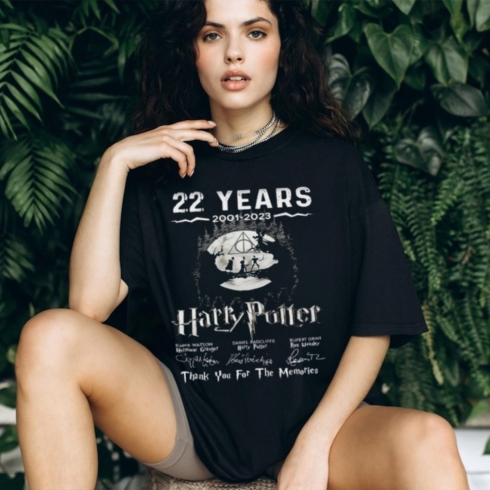 22 Years 2001 2023 Thank You For The Memories Signature  harry Potter Shirt 22 Years 2001 2023 Thank You For The Memories Signature  harry Potter Shirt