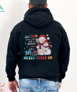 AUTISM DOESN'T COME WITH A MANUAL IT COMES WITH A MOTHER Classic T Shirt