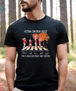 Arsenal Abbey Road Victoria Concordia Crescit This Is Our Club Today And Forever Signatures Shirt