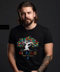 BE KIND AUTISM AWARENESS Classic T Shirt