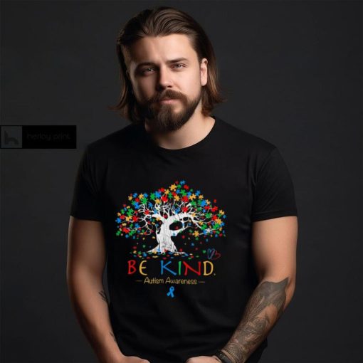 BE KIND AUTISM AWARENESS Classic T Shirt