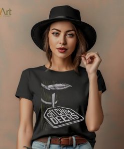 Catchin' Deers Hang On Tee Shirt