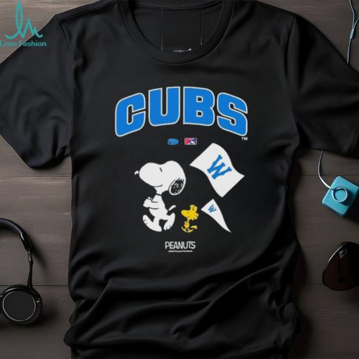 Chicago Cubs Peanuts W flag shirt