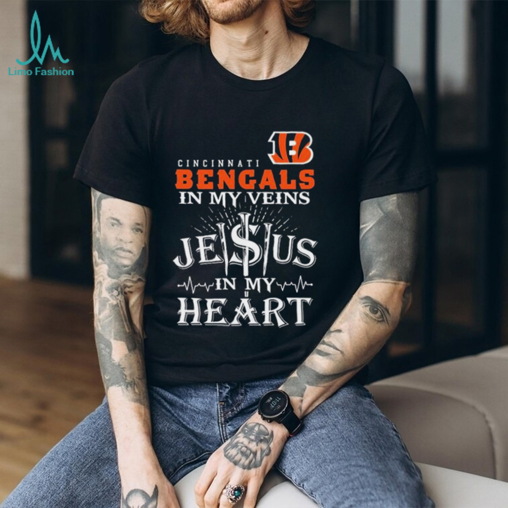 Cincinnati Bengals NFL Football Even Jesus Loves The Bengals Shirt Youth T- Shirt