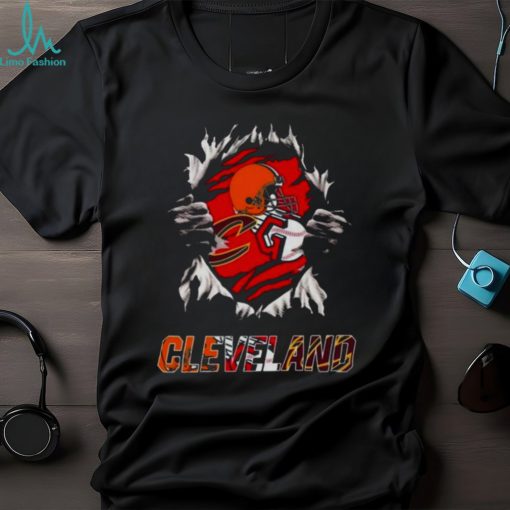 Cleveland cavaliers Cleveland guardians Cleveland browns ripping tearing through logo batman Shirt