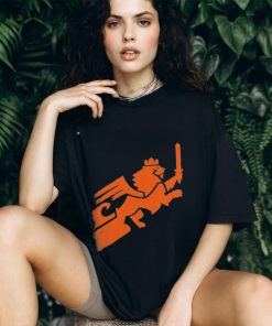 FC Cincinnati Streaking Lion With Sword shirt, hoodie, sweater, long sleeve and tank top FC Cincinnati Streaking Lion With Sword shirt