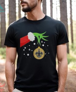 Funny The Grinch Hand Holding Ornament New Orleans Saints Christmas Sweater Shirt