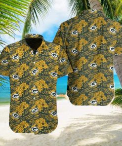 Green Bay Packers Great Waves Of Japanese Hawaiian Shirt And Short For Men Gift, Short Beach For Family