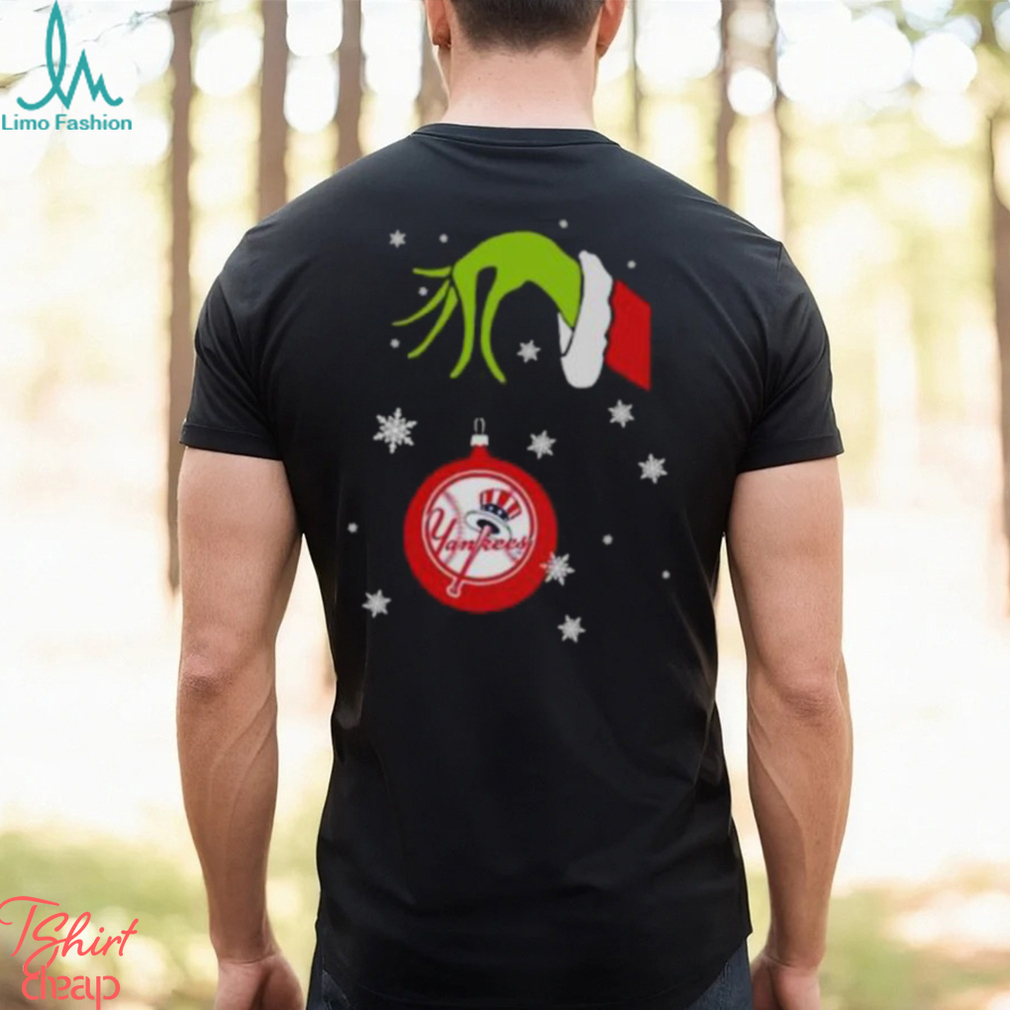 Grinch Hand holding Ornament New York Yankees Snowflake Christmas shirt Grinch Hand holding Ornament New York Yankees Snowflake Christmas shirt