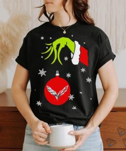 Grinch hand holding Chevrolet Corvette ornament shirt