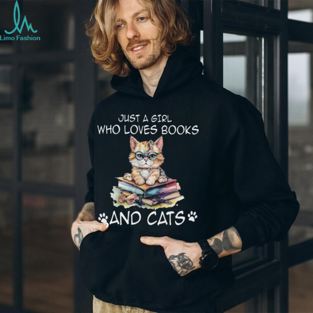 Just a girl who loves books and cats Classic T Shirt Just a girl who loves books and cats Classic T Shirt