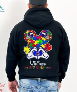 Minnesota Vikings Mickey Mouse Love Autism It’s Ok To Be Different shirt
