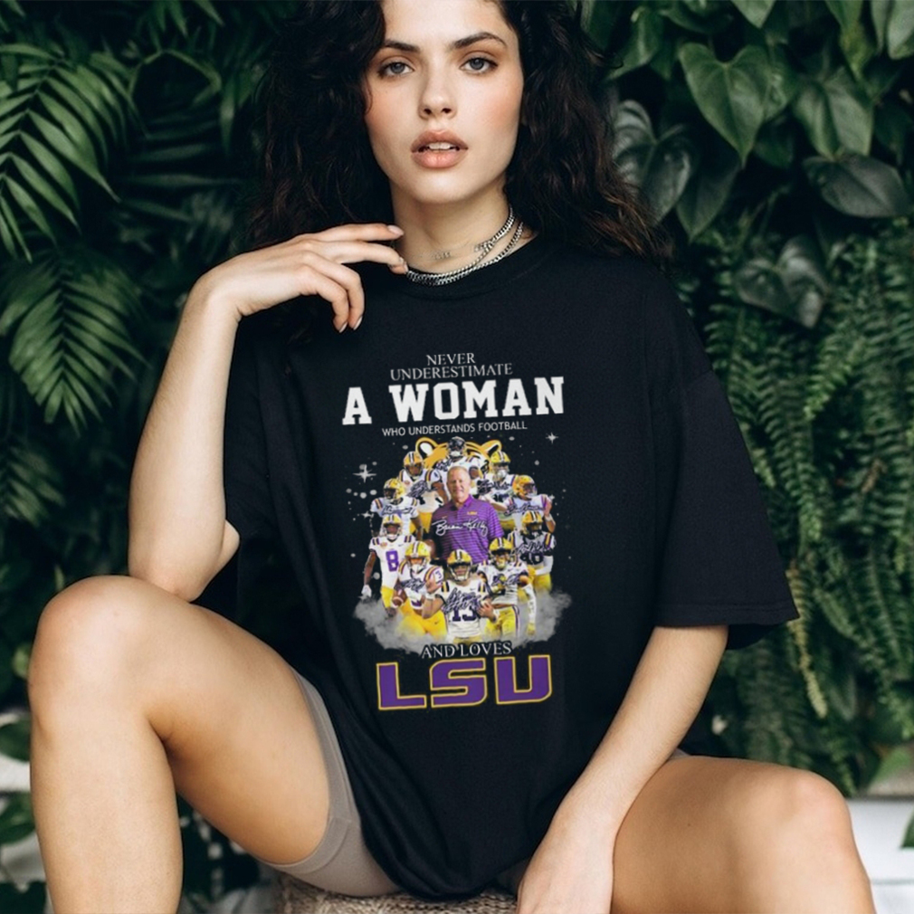 Never Underestimate A Womne Who Understand Football And Loves LSU Unisex T Shirt Never Underestimate A Womne Who Understand Football And Loves LSU Unisex T Shirt