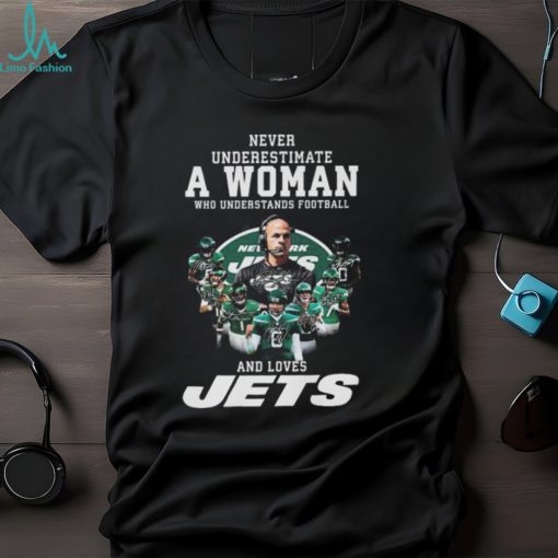 Never underestimate a woman who understands baseball and loves new york jets 2023 signatures shirt