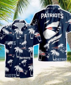 New England Patriots Palm Tree Pattern Hawaiian Shirt For Men And Women Gift Beach Holiday