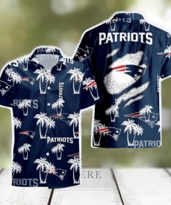 New England Patriots Palm Tree Pattern Hawaiian Shirt For Men And Women Gift Beach Holiday