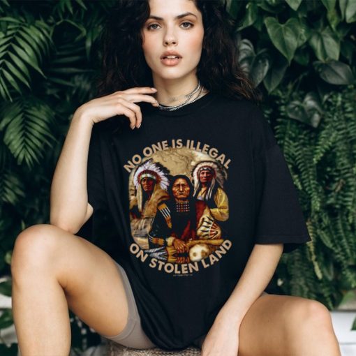 No One Is Ellage Tshirt
