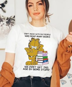 Official Don’t Mess With Old People Who Read Many Books Shirt