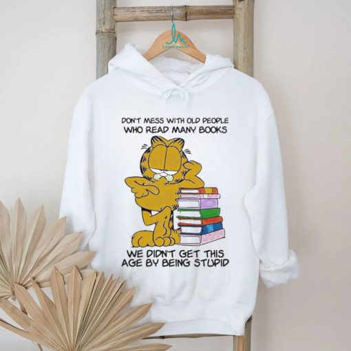 Official Don’t Mess With Old People Who Read Many Books Shirt