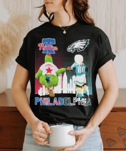 Philadelphia Phillies vs Philadelphia Eagles Philadelphia Skyline 2023 Shirt