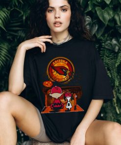 Snoopy And Charlie Brown Arizona Cardinals Sitting Under Moon Halloween 2023 T shirt