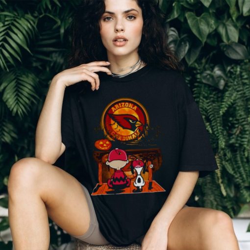 Snoopy And Charlie Brown Arizona Cardinals Sitting Under Moon Halloween 2023 T shirt