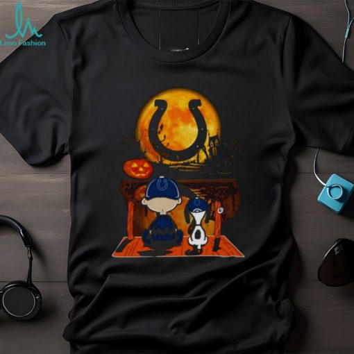 Snoopy And Charlie Brown Indianapolis Colts Sitting Under Moon Halloween 2023 T shirt