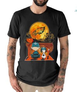 Snoopy and Charlie Brown Pumpkin Philadelphia Eagles Halloween Moon Shirt