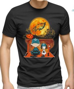 Snoopy and Charlie Brown Pumpkin Philadelphia Eagles Halloween Moon Shirt