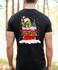 Snoopy hugs Woodstock on the chimney Merry Christmas shirt