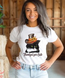 Thankful For Cats Cat With Hat Flowers Pumpkins Autumn Leaves Cute Thanksgiving Black Cat Classic T Shirt