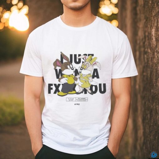 Trending I Just Wanna Kiss You shirt