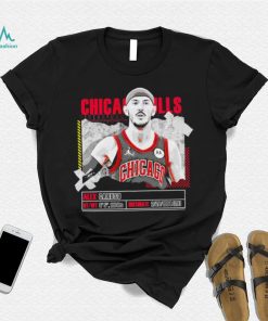 Alex Caruso number 6 Chicago Bulls basketball player pose paper gift shirt