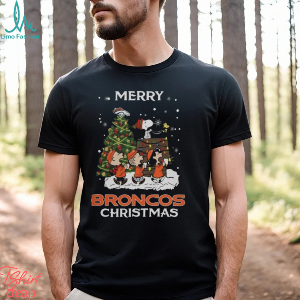 Denver Broncos Snoopy Family Christmas Shirt Denver Broncos Snoopy Family Christmas Shirt