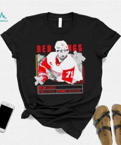 Dylan Larkin number 71 Detroit Red Wings ice hockey player pose paper gift shirt