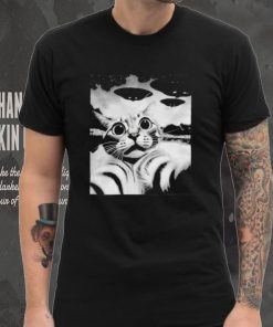 Funny Cat Selfie with UFO shirt