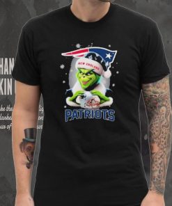 Grinch Hat Santa New England Patriots Helmet Logo Merry Christmas Shirt